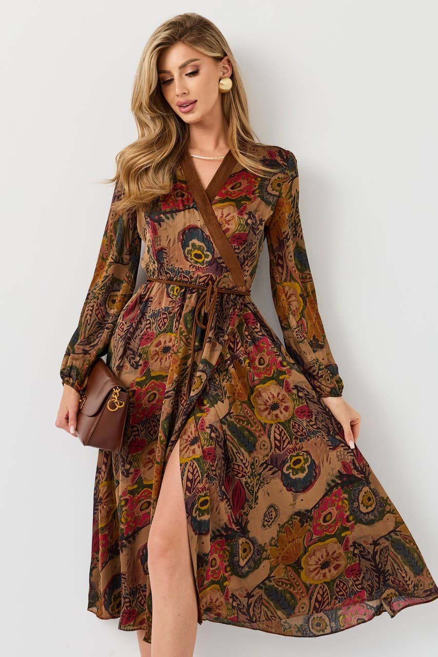 Платье средней длины